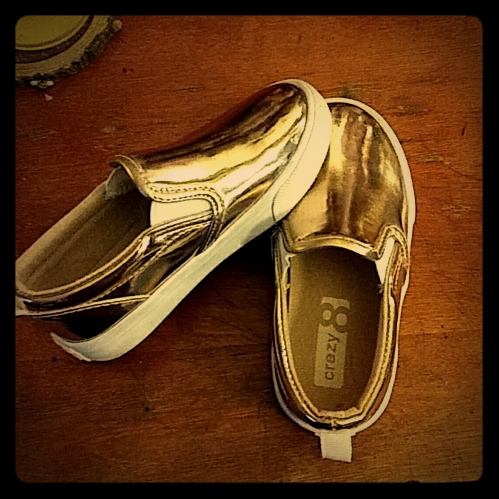 Toddler gold shined slip ons